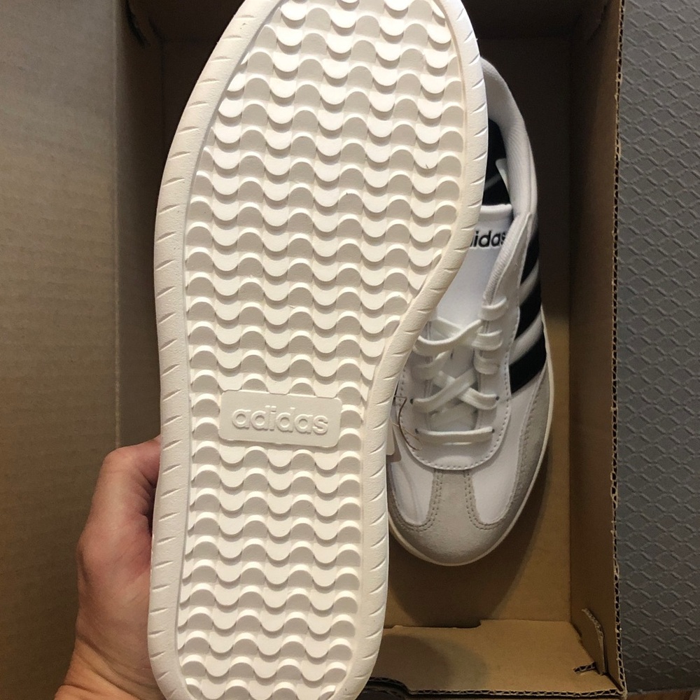 Adidas barreda shoes sneakers women’s size 6.5 new - Picture 3 of 5